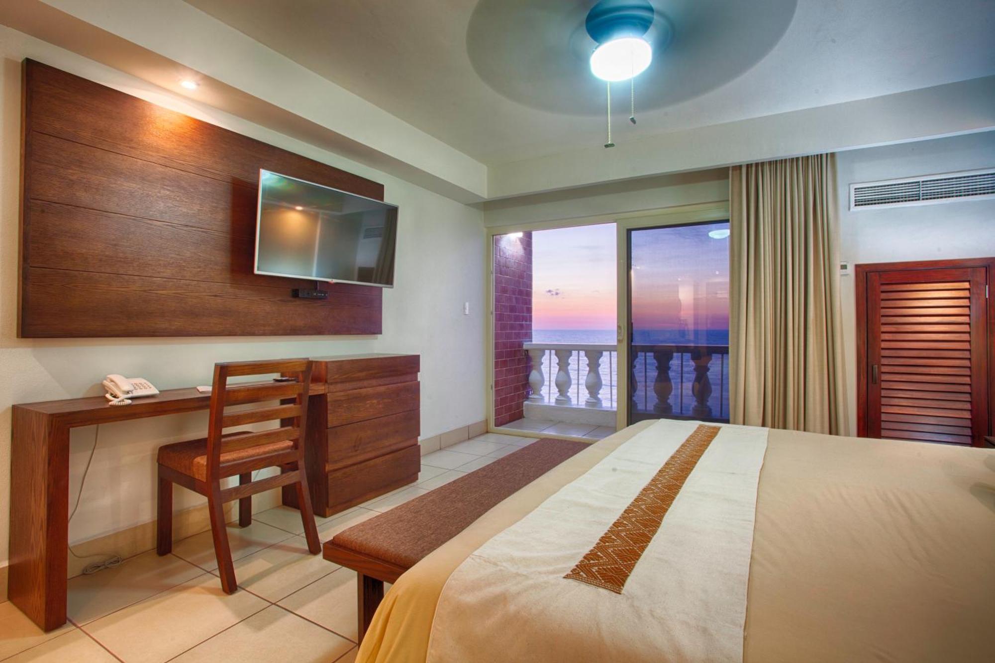 Costa Sur Resort, Classico Collection By Sonesta بويرتو فالارتا المظهر الخارجي الصورة